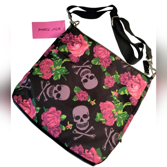 Betsy Johnson Deadstock Y2K Skull and Roses Crossbody Purse - Picture 4 of 5